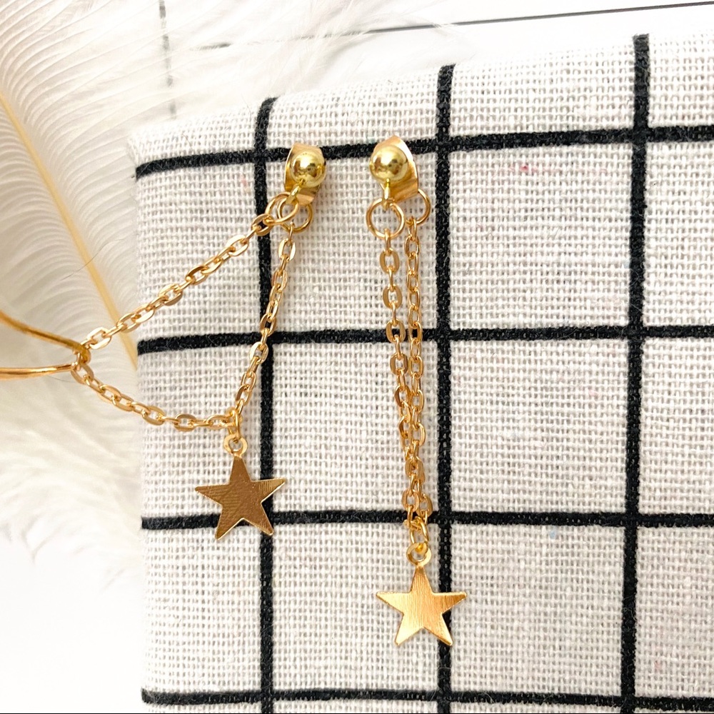 Unique Design//Boutique Star ⭐️ Earrings - Picture 3 of 6